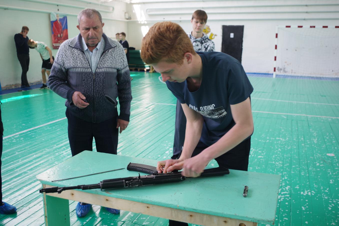 В Аркадаке прошёл традиционный районный конкурс «Мировой парень» .
