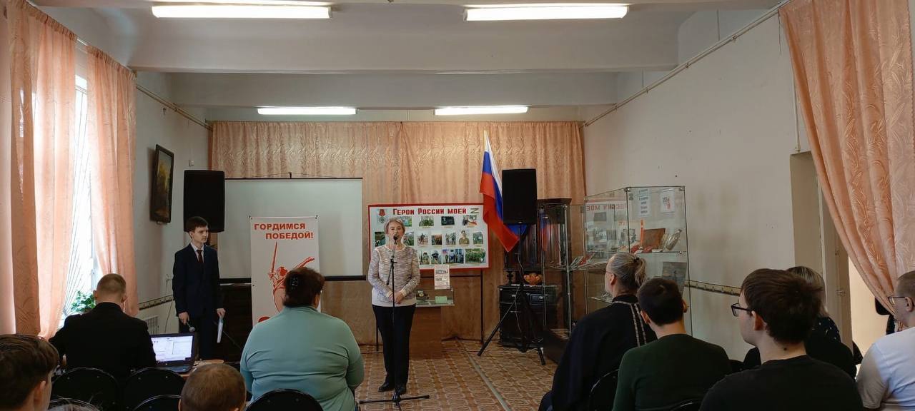 В Аркадакском районом музее состоялась встреча с призывниками, которым в ближайшее время предстоит пройти срочную службу в рядах Вооруженных сил Российской Федерации..